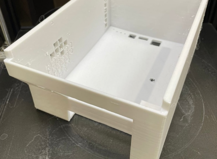 Распечатанный на 3д принтере корпус 300*300мм